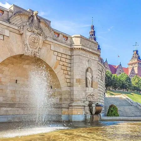 Pet Friendly Apartment In Szczecin With Wifi *
